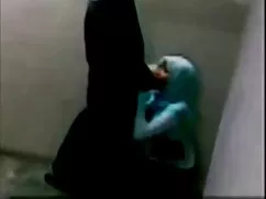 Banyoda türkçe altyazılı hentai porno izle seks