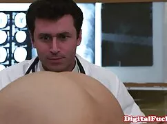 Kızıl saçlı ayak titreşimi porno film dublaj