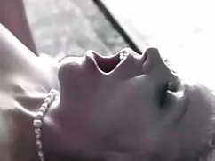 Yapay penis ile iç çamaşırı seks konulu türkçe erotik